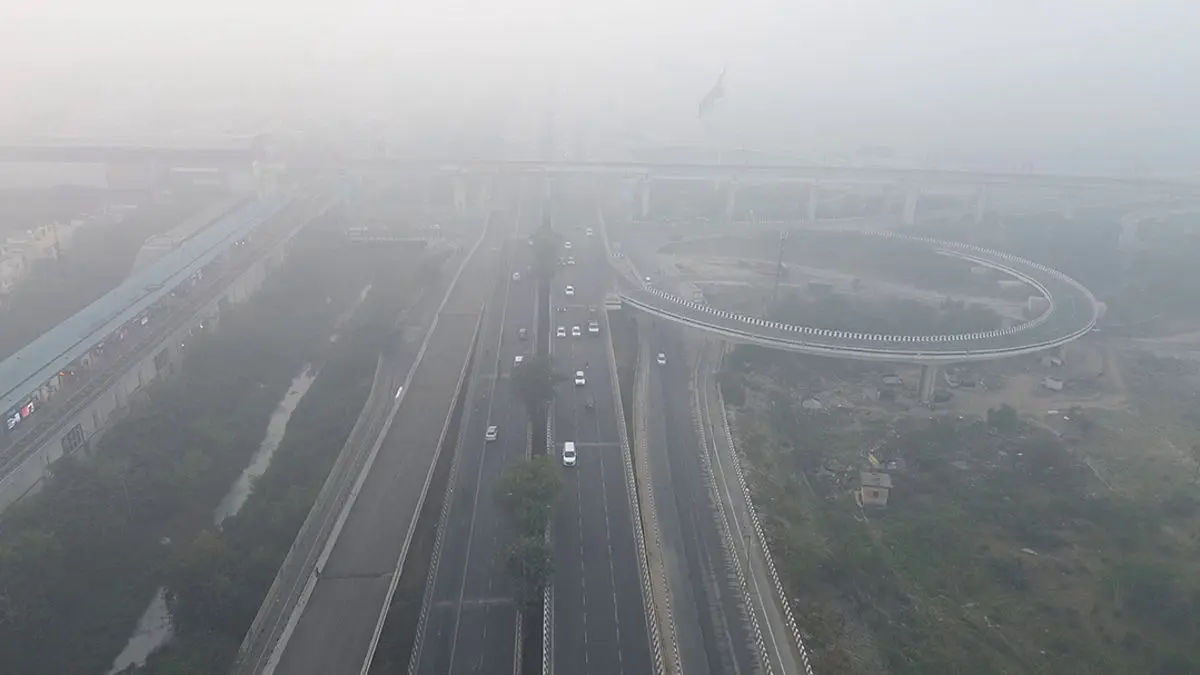 Delhi AQI 'Very Poor': As Thick Smog Blankets The Capital, Delhi Airport issues advisory