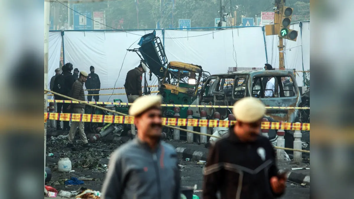 Delhi Police Register Fresh FIR Under Criminal Conspiracy in Red Fort Blast Case Delhi Police Registers Fresh FIR Under Criminal Conspiracy in Red Fort Blast Case