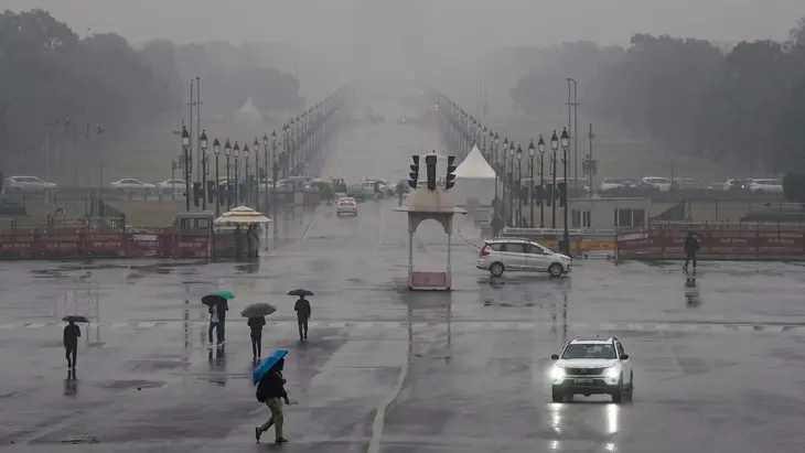 Delhi-NCR Under Red Alert: Heavy Rain And Thunderstorm Expected In Next 3 Hours | Republic World