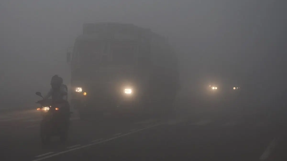 delhi ncr weather update dense fog alert imd weather forecast aqi