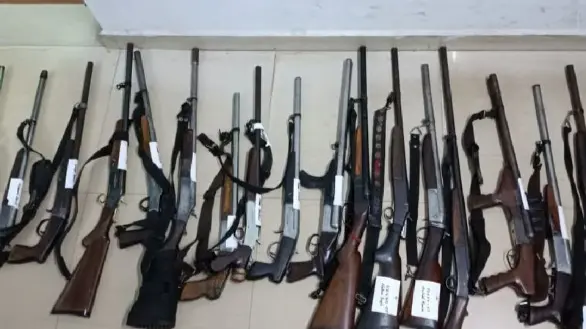 Delhi Police Busts Illegal Gun Manufacturing Unit in Meerut, 2 Arrested Delhi police busts illegal gun-making unit in Meerut
