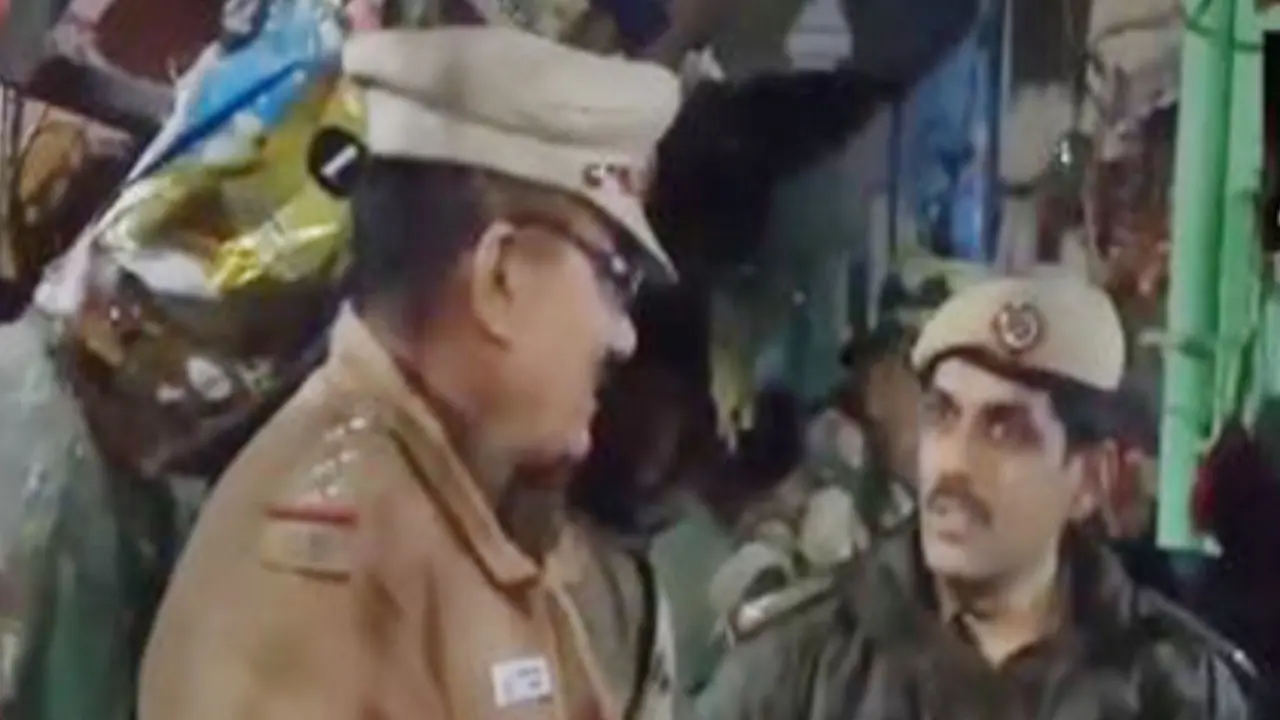 Delhi Police Conducts Door-to-Door Checks at Night in Slum Areas to Identify 'Bangladeshi infiltrators'