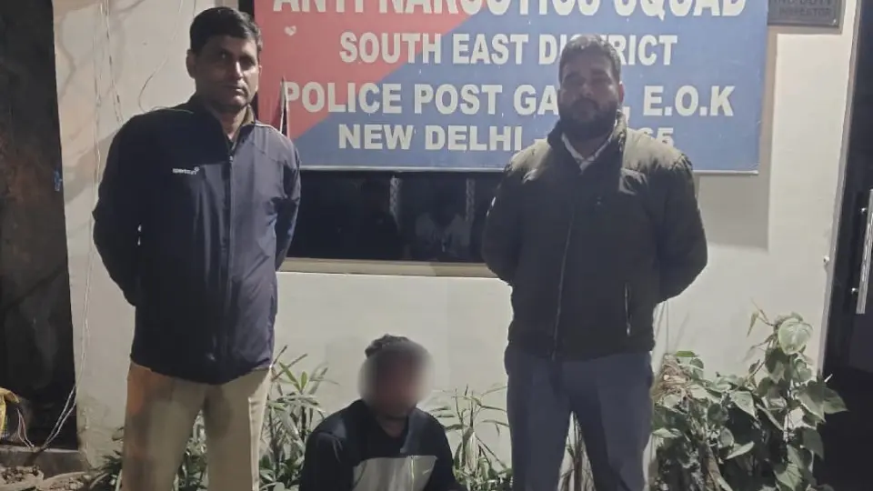 Delhi Police Crack High-Profile Burglary Case Of New Friends Colony, Arrest Housekeeper With 1 Crore Stolen Items Delhi Police Crack High-Profile Burglary Case Of New Friends Colony, Arrest Housekeeper With 1 Crore Stolen Items