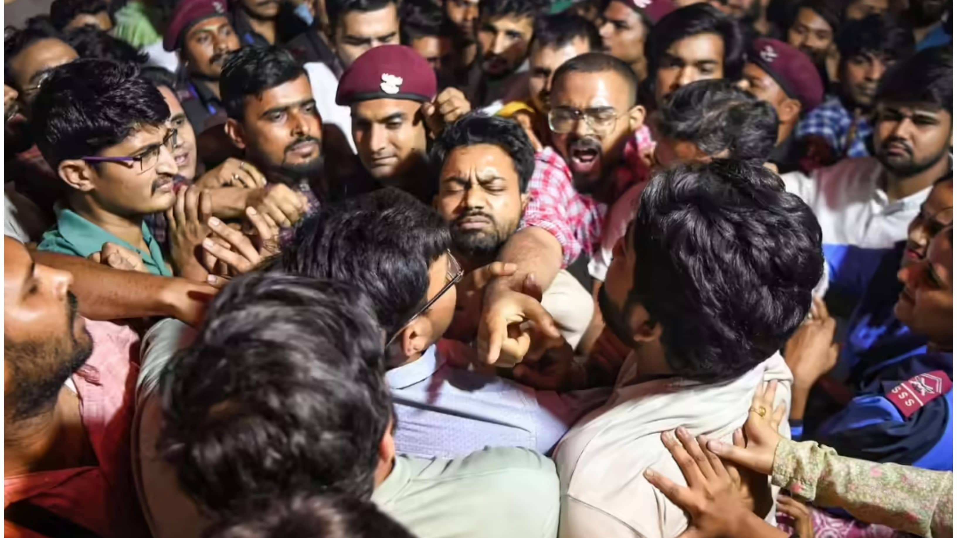 Delhi Police Detain 28 JNU Students, Including Jnusu President, During Protest March