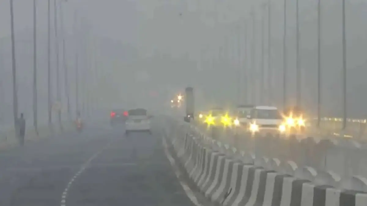 Delhi Air Quality Worsens as AQI Slips Into Severe Category, Several Areas Cross 400 Mark