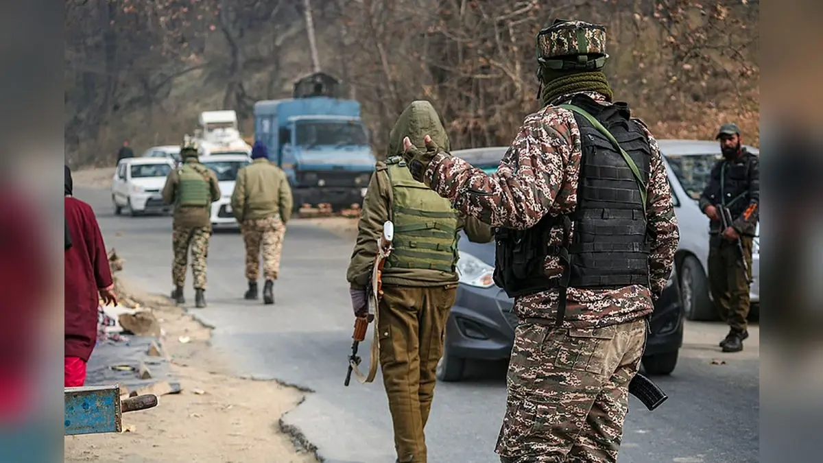 NIA Intensifies Probe Into Delhi Red Fort Blast Case, Raids 3 'Possible Terror Hideouts' In J&K's Anantnag