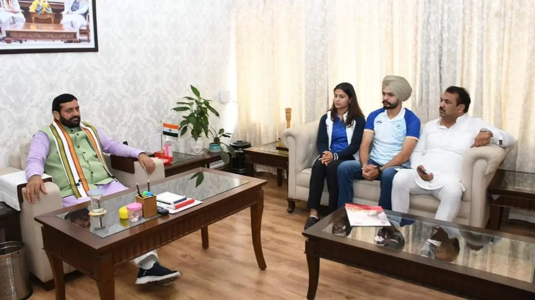 मनु भाकर ने CM सैनी से मुलाकात के बाद बोलीं- 'हरियाणा की खेल नीति हमेशा चर्चा में रही'