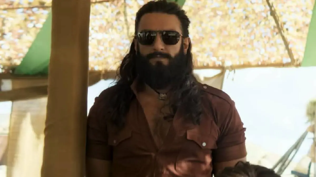 Dhurandhar Box Office Collection: ‘धुरंधर’ ने 45वें दिन भी दिखाई ग्रोथ, प्रभास की ‘द राजा साब’ को ऐसे रौंद डाला Dhurandhar