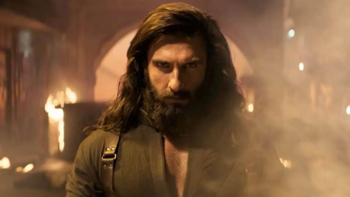 CBFC Re-Examines Ranveer Singh's Dhurandhar; Finds No Link To Major Mohit Sharma Dhurandhar Advance Booking Collection Day 1