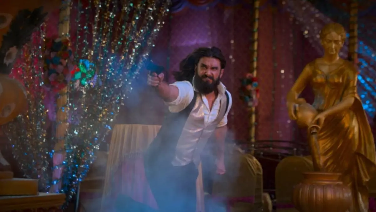 Dhurandhar Ott Release: काट-पीटकर इस ओटीटी प्लेटफॉर्म पर रिलीज हुई ‘धुरंधर’, इन डायलॉग्स को किया गया म्यूट, फैंस आगबबूला Dhurandhar OTT Release