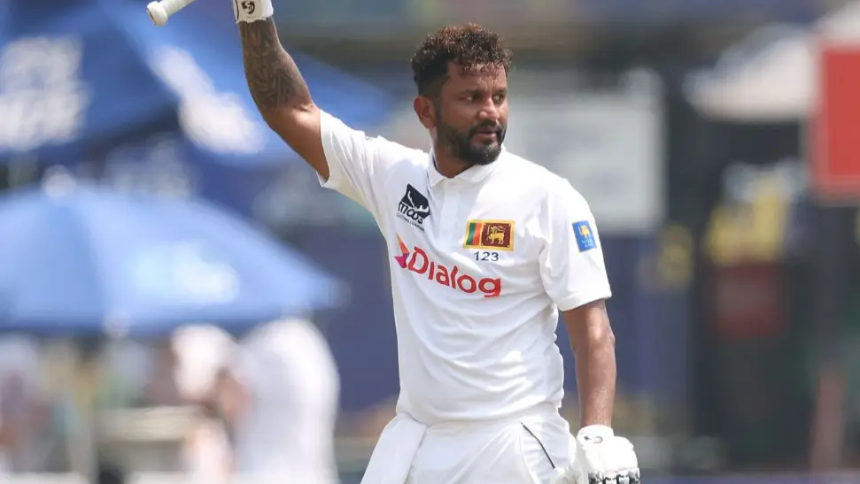 Dimuth Karunaratne Retires
