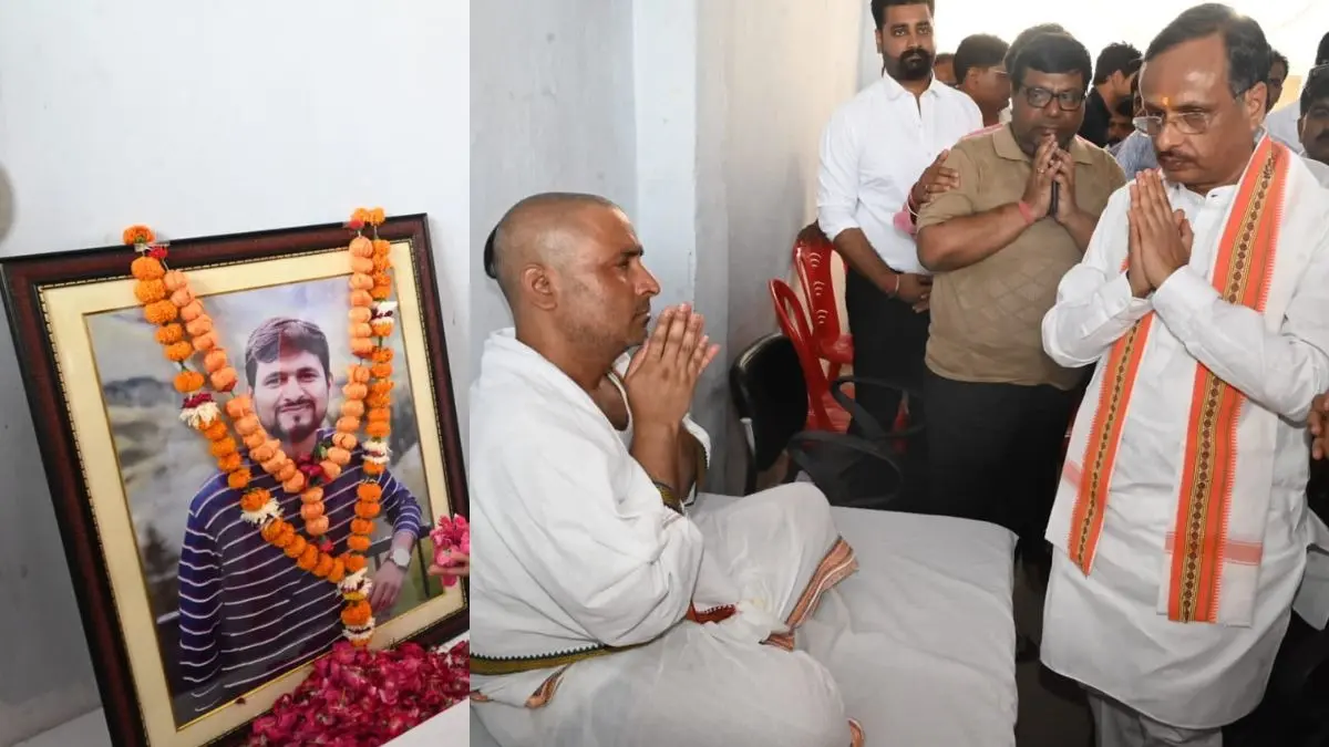 Dinesh Sharma met the family members of Shubham Dwivedi