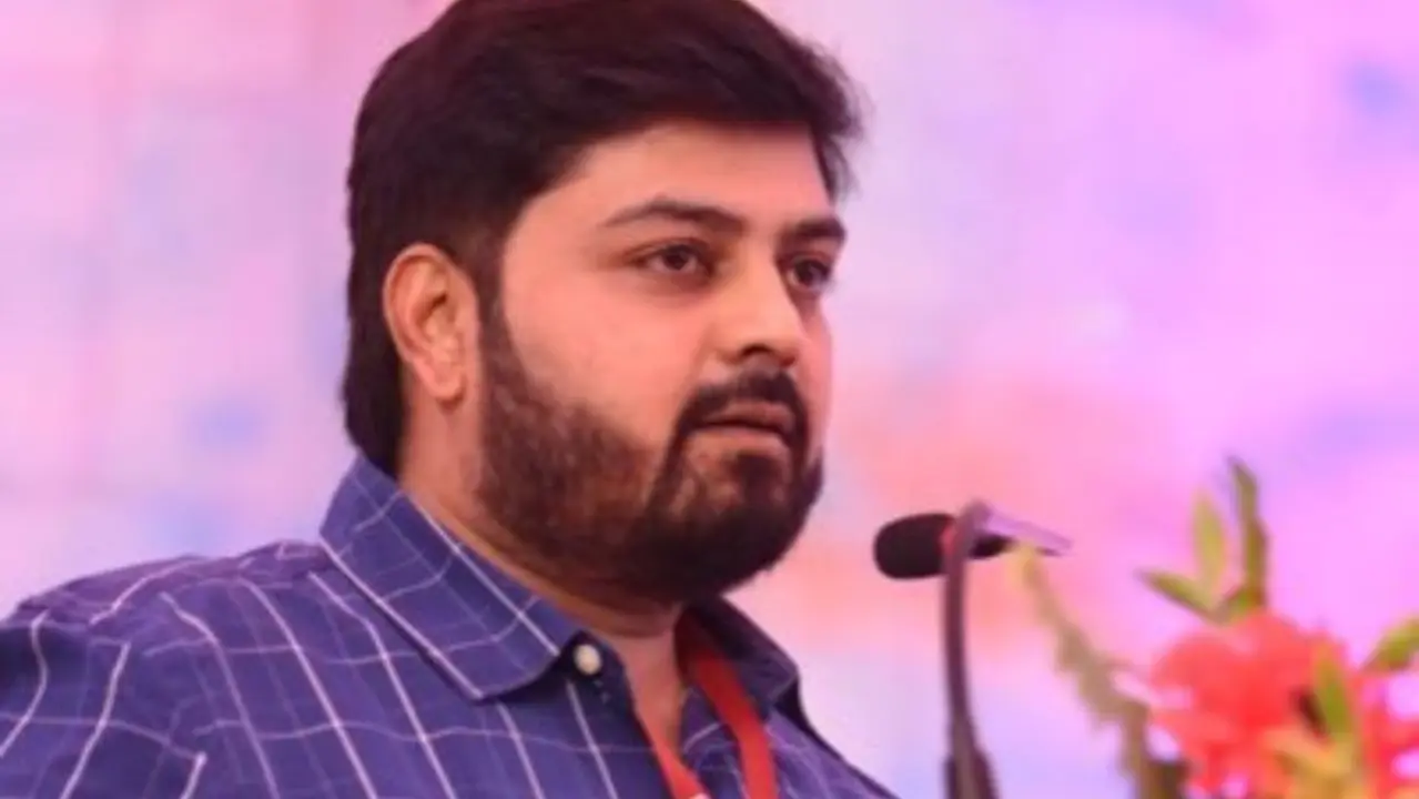 Maharashtra Elections: Thane Shiv Sena Leader Dipesh Pundlik Mhatre Joins Uddhav's Sena (UBT) Dipesh Pundlik Mhatre