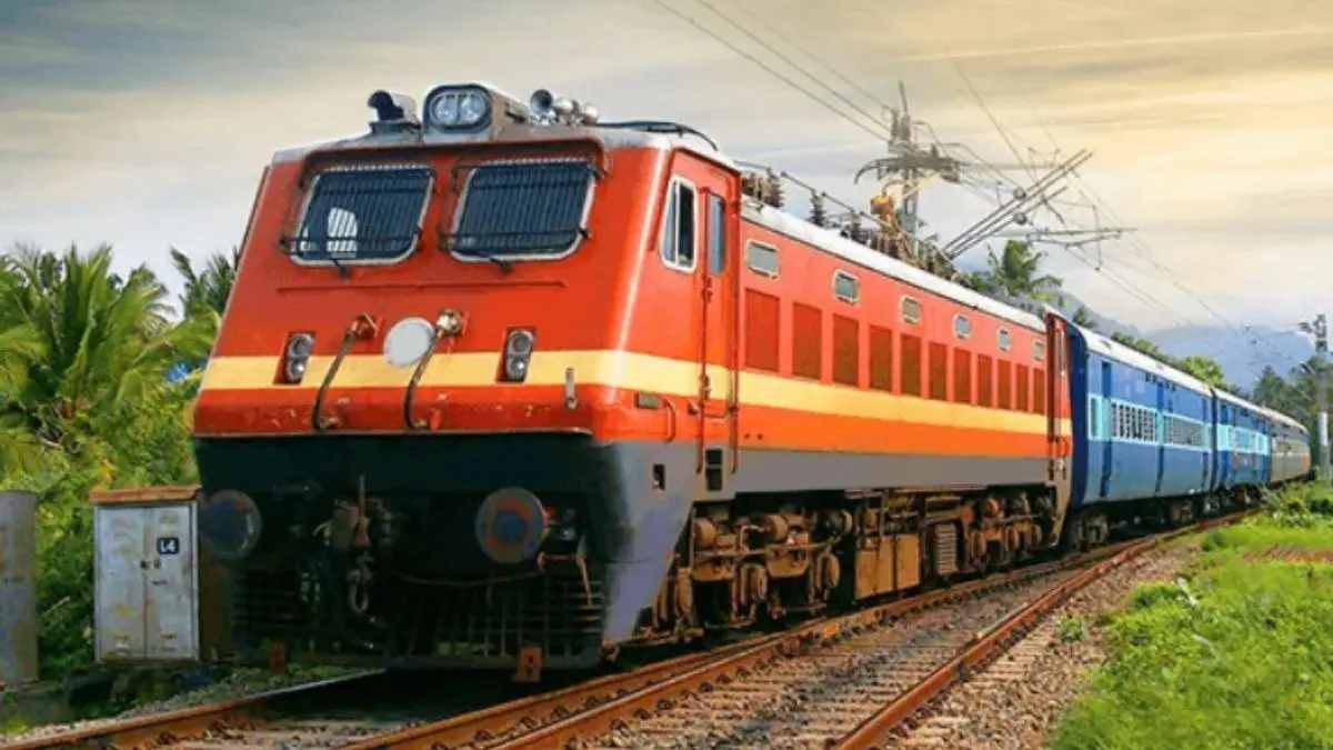 Train Price: कार छोड़िए... क्या आप ट्रेन खरीद सकते हैं? जानिए भारत में कितनी होती है एक ट्रेन की कीमत Discount In Railway Reservation Indian Railways New Scheme Round trip Package Discount on Train Ticket