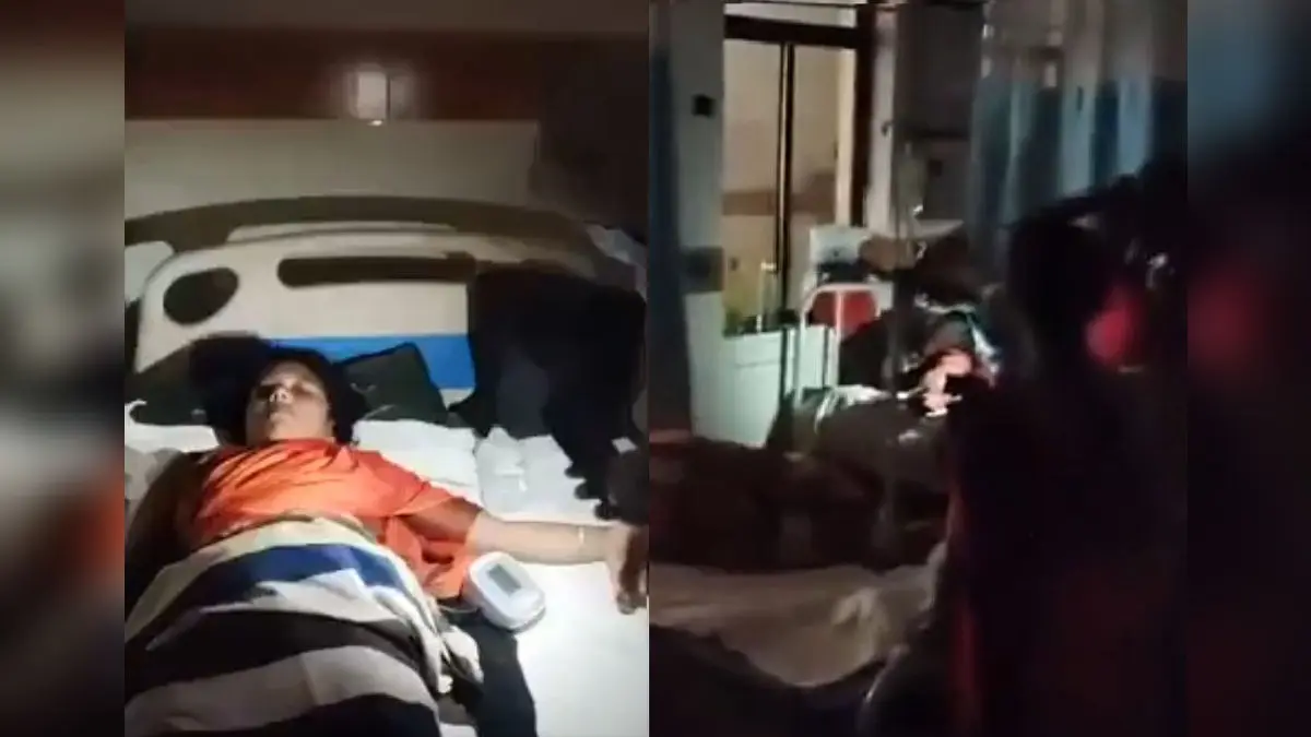 No Backup: Doctors In Telangana Hospital Use Mobile Flashlight To Treat Patients During Power Outage Doctors Use Mobile Flashlight To Treat Patients During Power Outage In Telangana Hospital