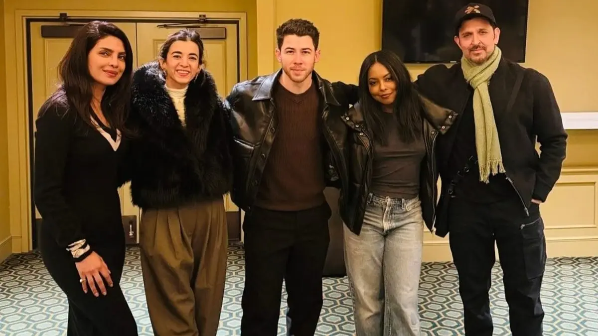 Double Date for Hrithik Saba Priyanka and Nick