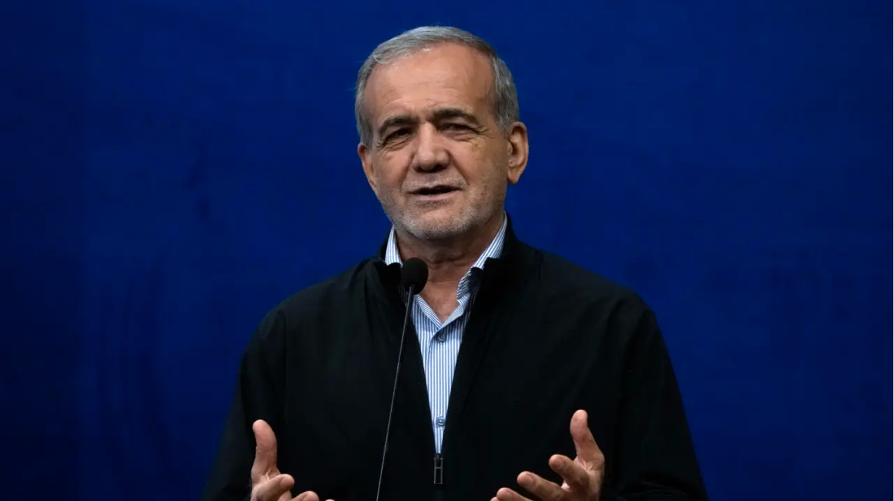 'ये मुस्लिमों के खिलाफ जंग का ऐलान है...', खामेनेई की मौत के बाद ईरान के राष्ट्रपति की धमकी; तेहरान में फिर सुनी गई धमाकों की आवाज Iranian President Masoud Pezeshkian.