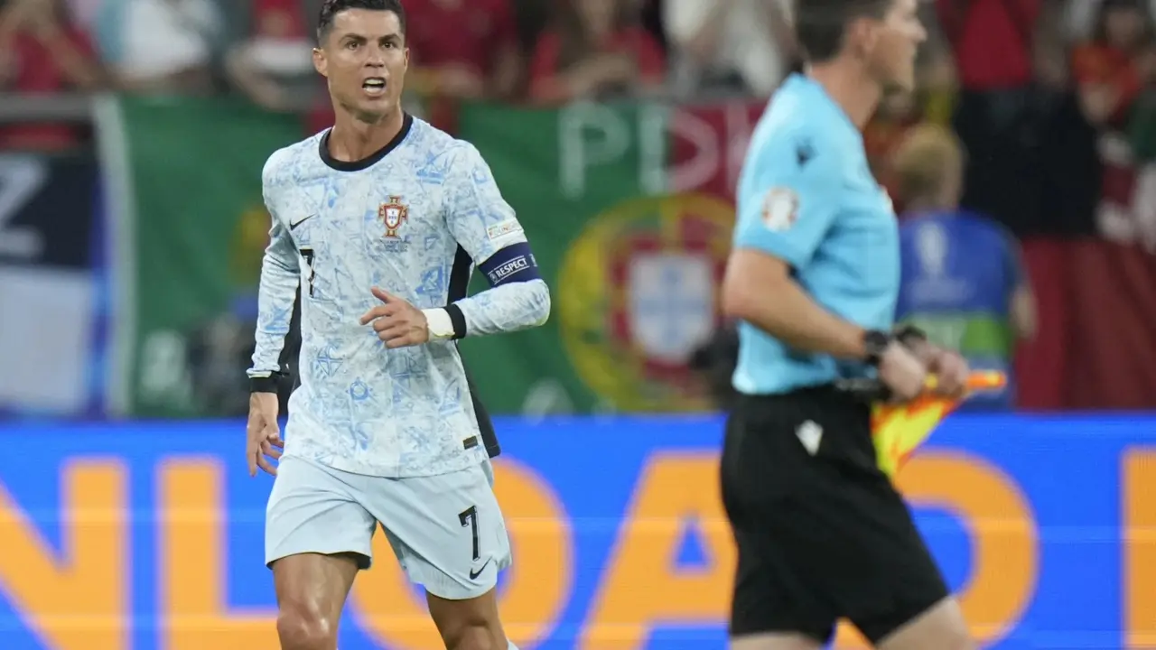 Georgia upsets Portugal 2-0 to reach the last 16 at Euro 2024 Cristiano Ronaldo