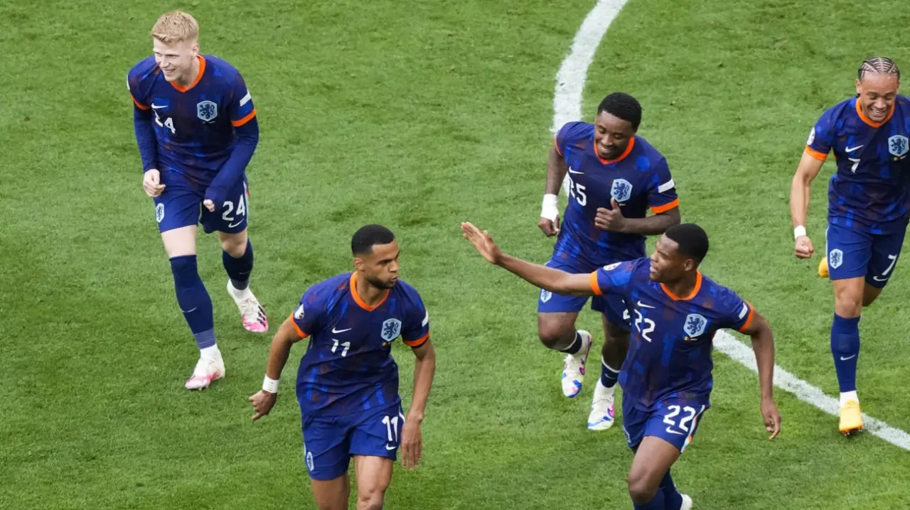 Gakpo & Malen lead the charge as Netherlands reign supreme over Romania at Euro Round of 16 clash Netherlands