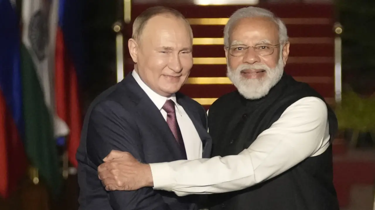 'If West Criticises You, You’re Doing Everything Right': Russia Backs India As US Slaps 50% Tariffs PM Modi describes Russia as India's 'All-Weather Friend'