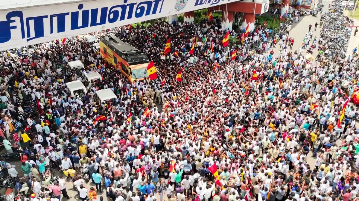 Death Toll Rises to 41 in Karur Stampede; Vijay Pushes for CBI Probe Amid Blame Game Drone visuals of the gathering during the statewide campaign rally held by actor and founder of Tamilaga Vettri Kazhagam (TVK), Vijay, in Tiruchirappalli on Saturday.