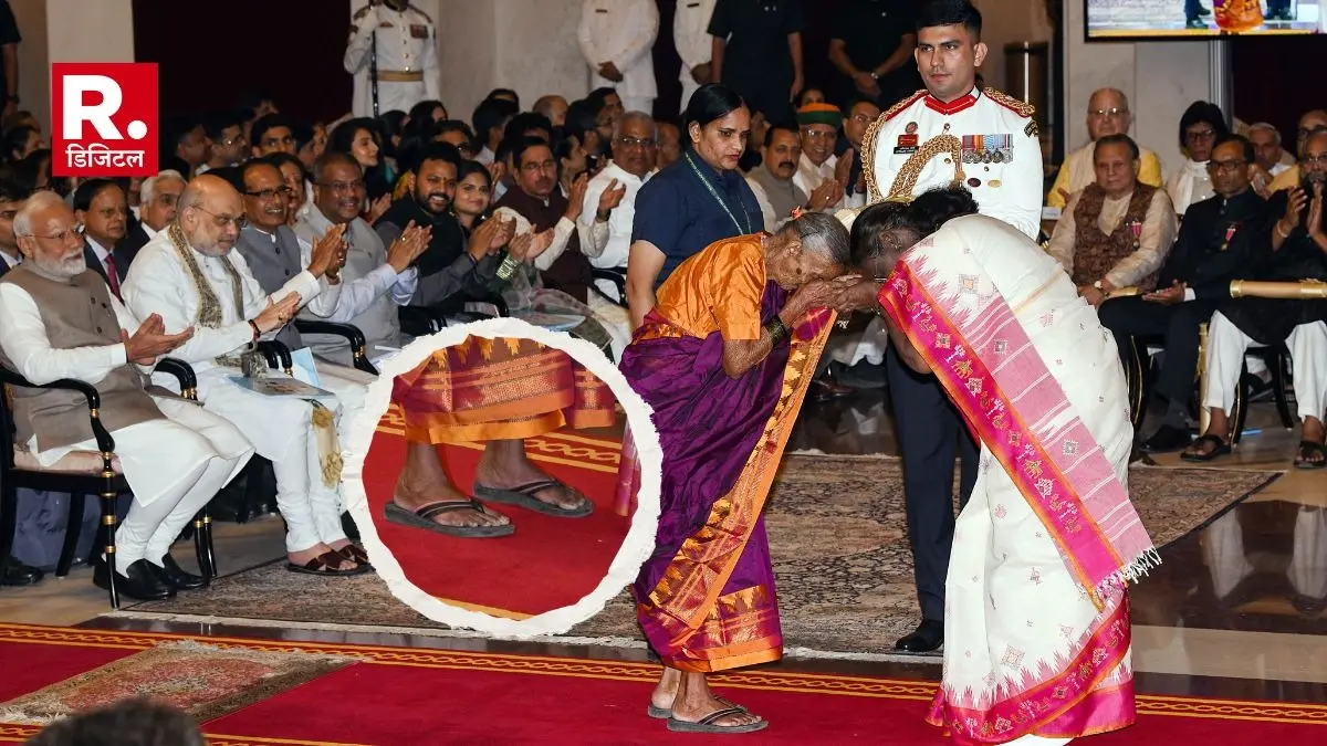 Droupadi Murmu confers Padma Shri award to puppet artist Bhimavva Doddabalappa Shilliekyatara