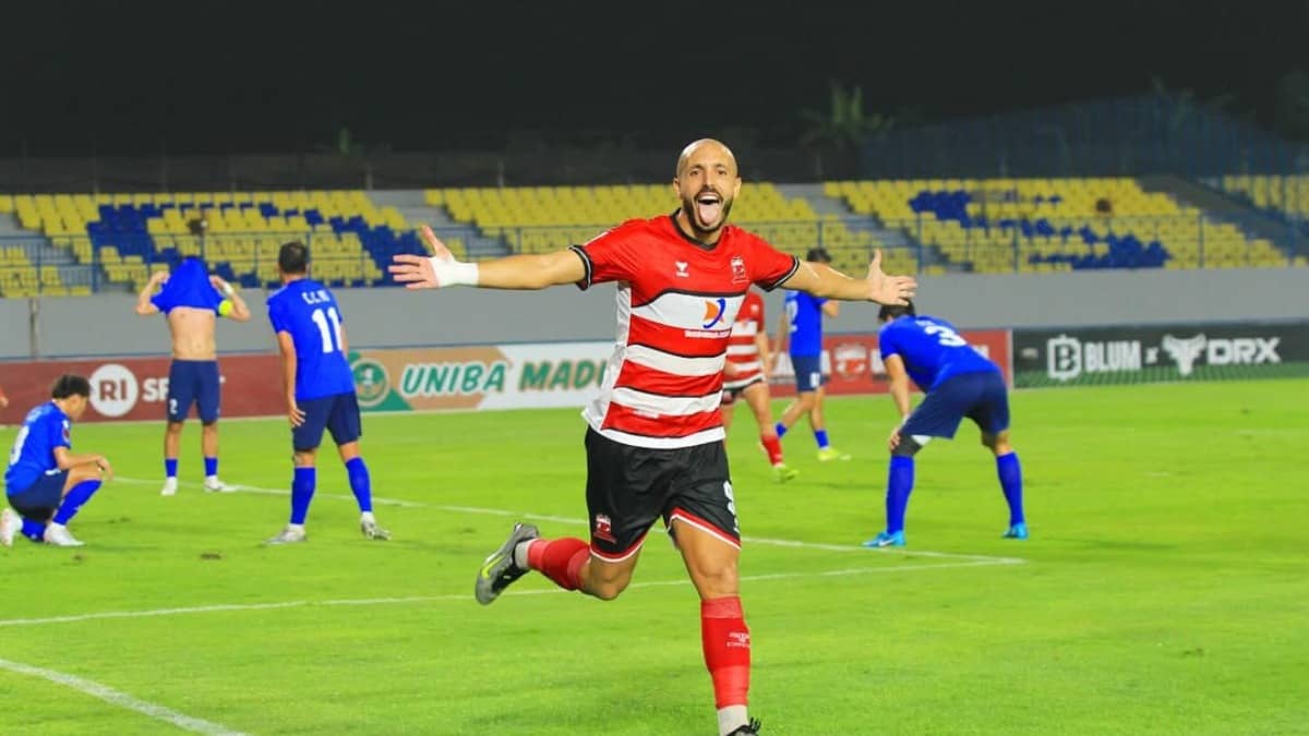 East Bengal announce signing of Youssef Ezzejjari