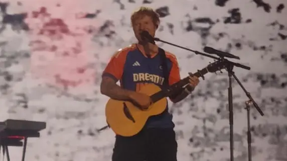 You Look Perfect Tonight! Ed Sheeran Steals The Show While Donning Team India's T20 Kit During Gurugram Concert Ed Sheeran Wears India Jersey At Gurugram Concert