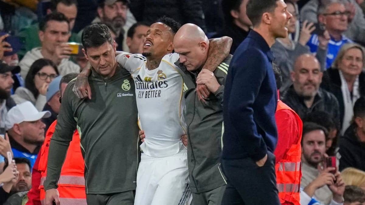 Éder Militão injured