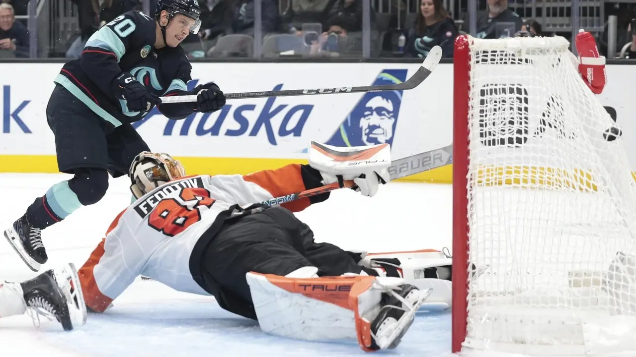 Kraken score 4 goals in 2nd period, hold off late Flyers rally in 6-4 win Eeli Tolvanen