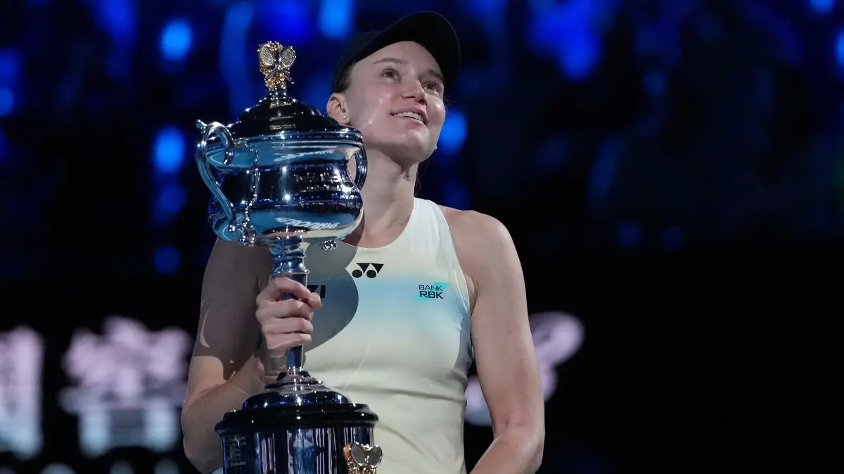 'I Hope We're Going To...': Elena Rybakina Shares Graceful Message For Aryna Sabalenka Following Australian Open Finals Triumph Elena Rybakina of Kazakhstan holds the Daphne Akhurst Memorial Cup