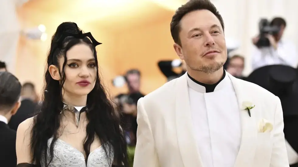 Elon Musk's Ex-Girlfriend Grimes Defends Indians From Racism: 'My Step-Dad is Indian'