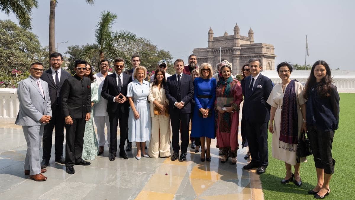 Emmanuel Macron: अनिल कपूर, मनोज बाजपेयी समेत कई बॉलीवुड सितारों से मिले फ्रांस के राष्ट्रपति मैक्रों, बताया ‘भारतीय सिनेमा के लीजेंड्स’