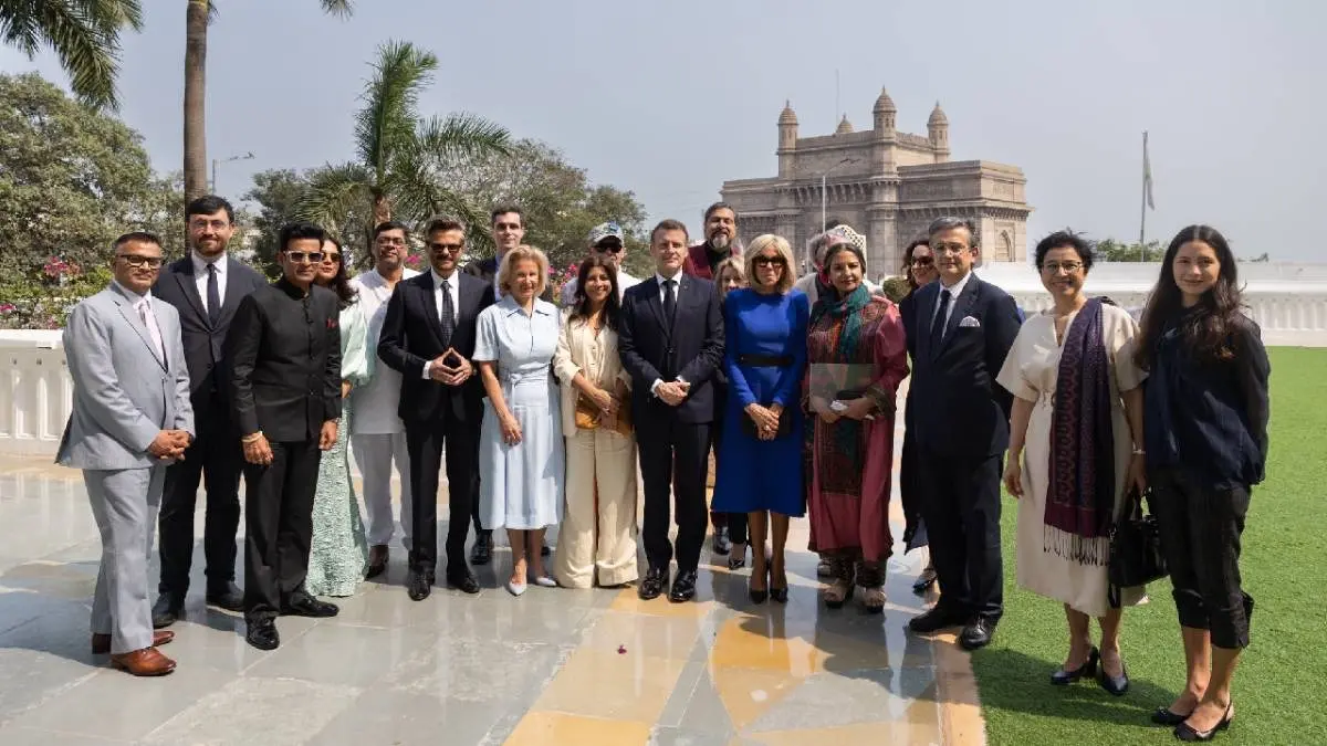 Emmanuel Macron: अनिल कपूर, मनोज बाजपेयी समेत कई बॉलीवुड सितारों से मिले फ्रांस के राष्ट्रपति मैक्रों, बताया ‘भारतीय सिनेमा के लीजेंड्स’ Emmanuel Macron meets Bollywood Celebs