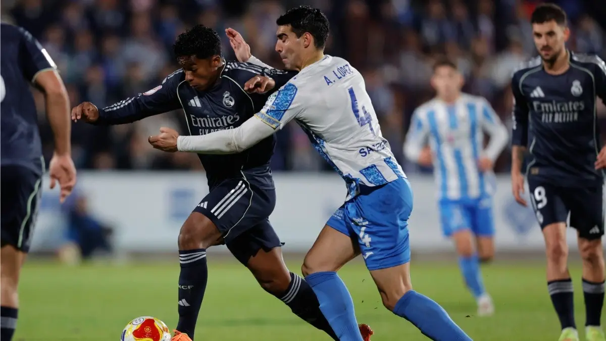 Endrick in action against CF Talavera for Real Madrid