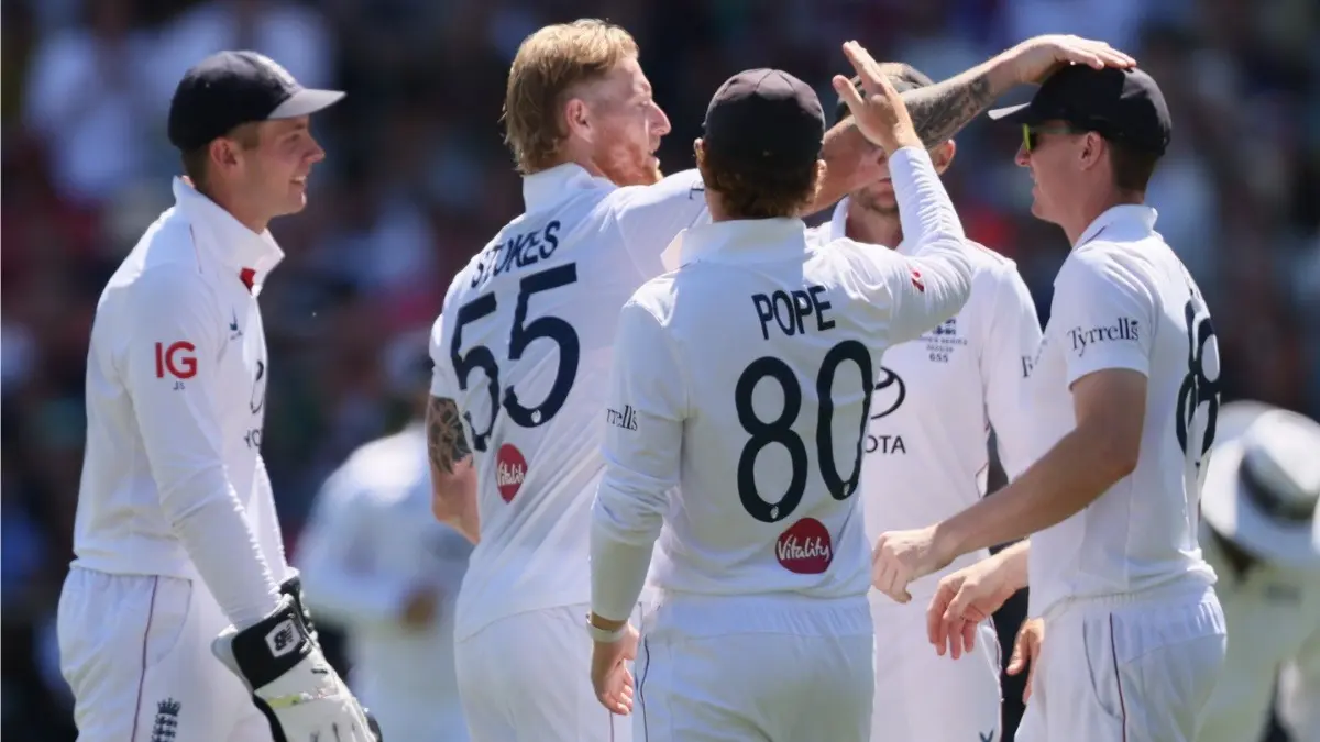 England captain Ben Stokes along with his teammates against Australia in Adelaide Test