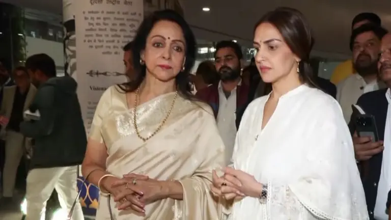 Hema Malini, Esha Deol Host Dharmendra's Prayer Meet In New Delhi Esha Deol-Hema Malini at Dharmendra's prayer meet