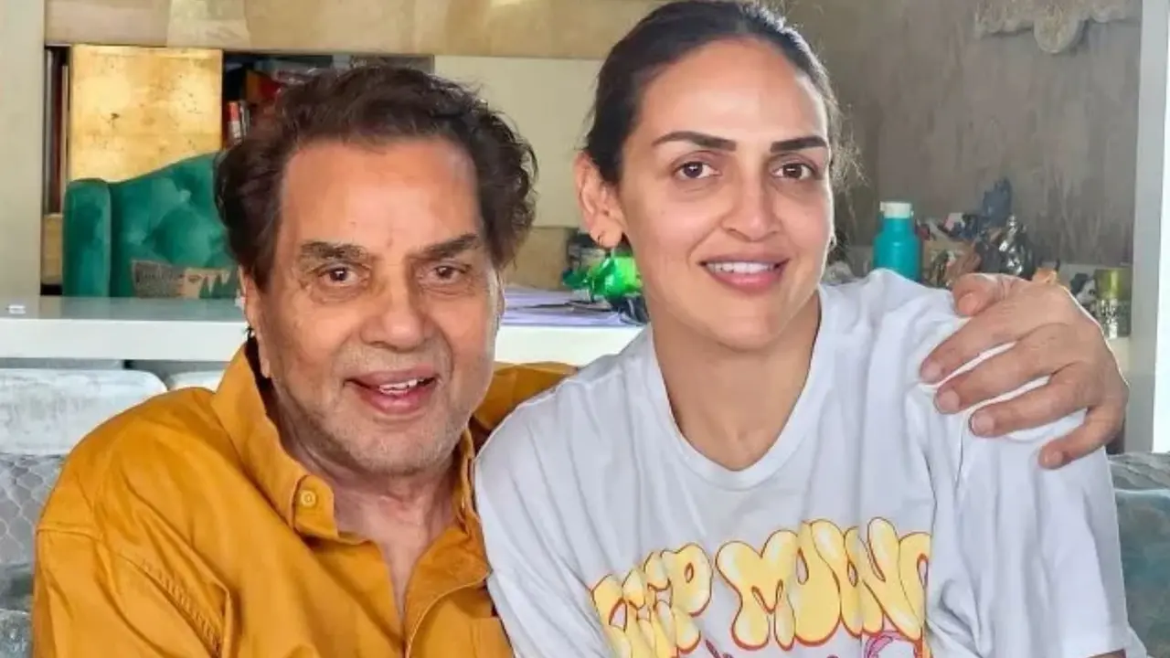 Dharmendra: 'पापा की तबीयत स्थिर है और रिकवरी कर रहे हैं', धर्मेंद्र के हेल्थ के बारे में बेटी ईशा देओल ने दिया अपडेट Esha Deol shares Dharmendra Health Update