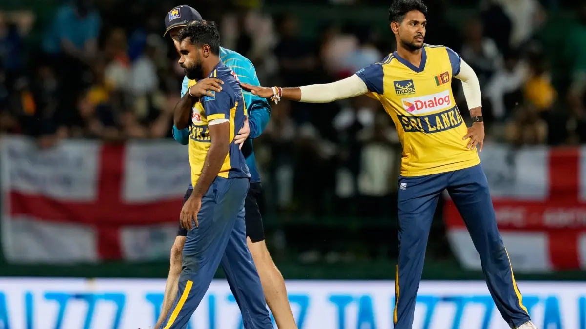 Eshan Malinga Ruled Out Of 3rd England T20I, Injury Crisis Threatens To Derail Sri Lanka Pacer's T20 World Cup 2026 Campaign Eshan Malinga leaves the field after his injury