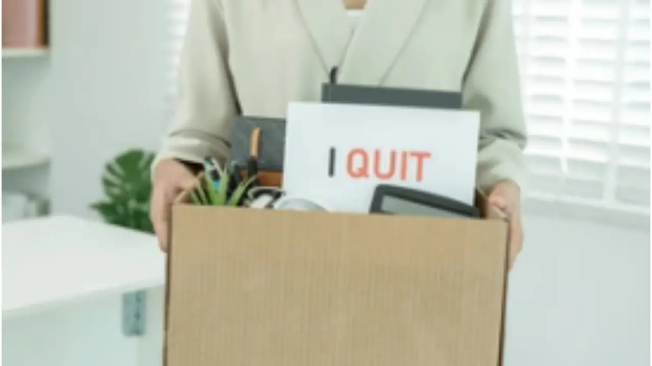 Career ‘Dark Spot’: Former Amazon VP’s Viral Confession Triggers Netizen Fury Ex-Amazon VP’s Honest Confession Backfires Online