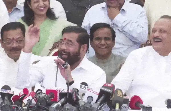 Shinde's banter on Pawar