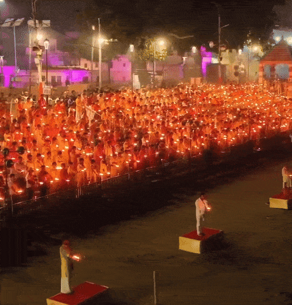 Ayodhya Dazzles In Diwali: 25 Lakh Diyas Set Two New Guinness World Records  | Republic World