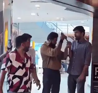 Unni Mukundan snatches fan's phone