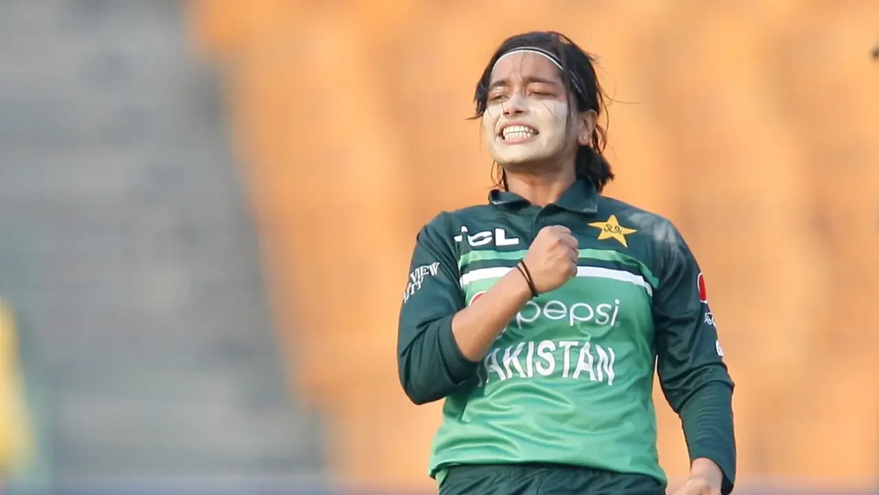 Big setback for Pakistan! Fatima Sana to return home from T20 World Cup after father's demise Fatima Sana