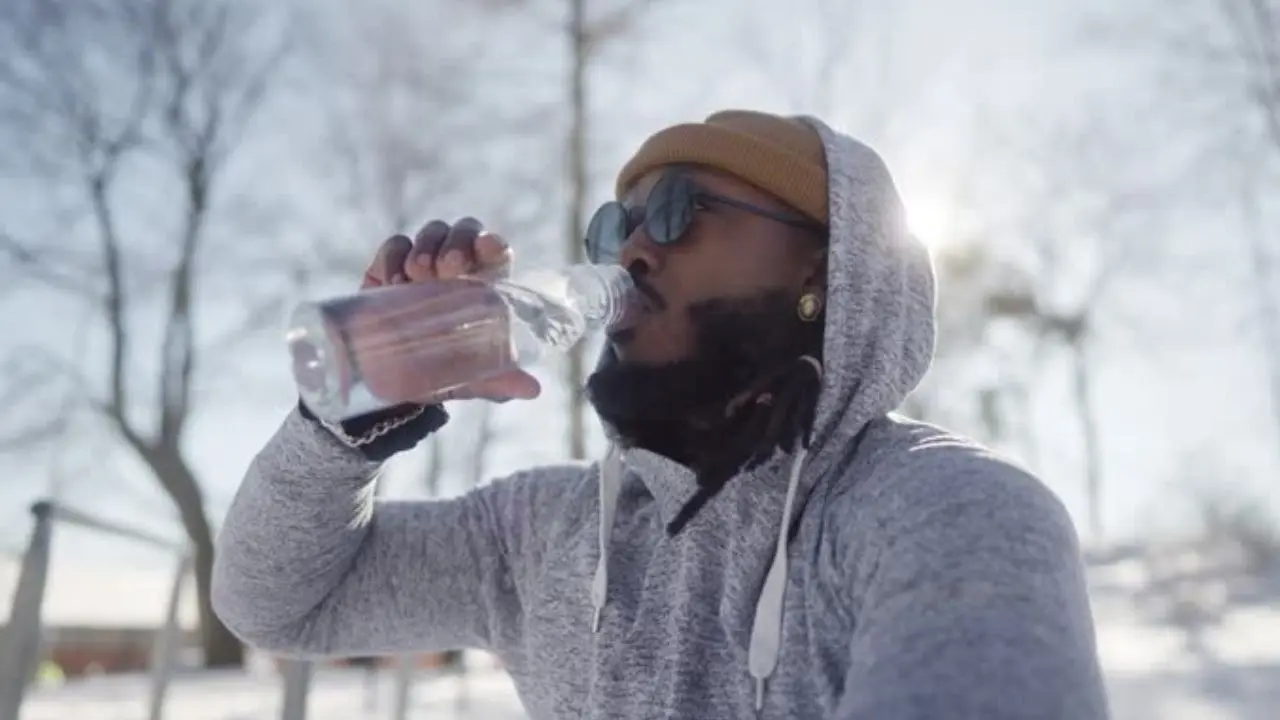 Feeling Less Thirsty In Winter? Here’s Why Regular Fluid Intake Remains Essential For Urological Health Feeling Less Thirsty In Winter? Here’s Why Regular Fluid Intake Remains Essential For Urological Health