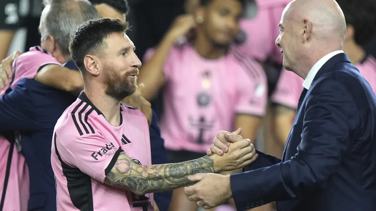 FIFA announces first Club World Cup sponsor with Chinese electronics firm branding VAR checks FIFA announces first Club World Cup sponsor with Chinese electronics firm branding VAR checks