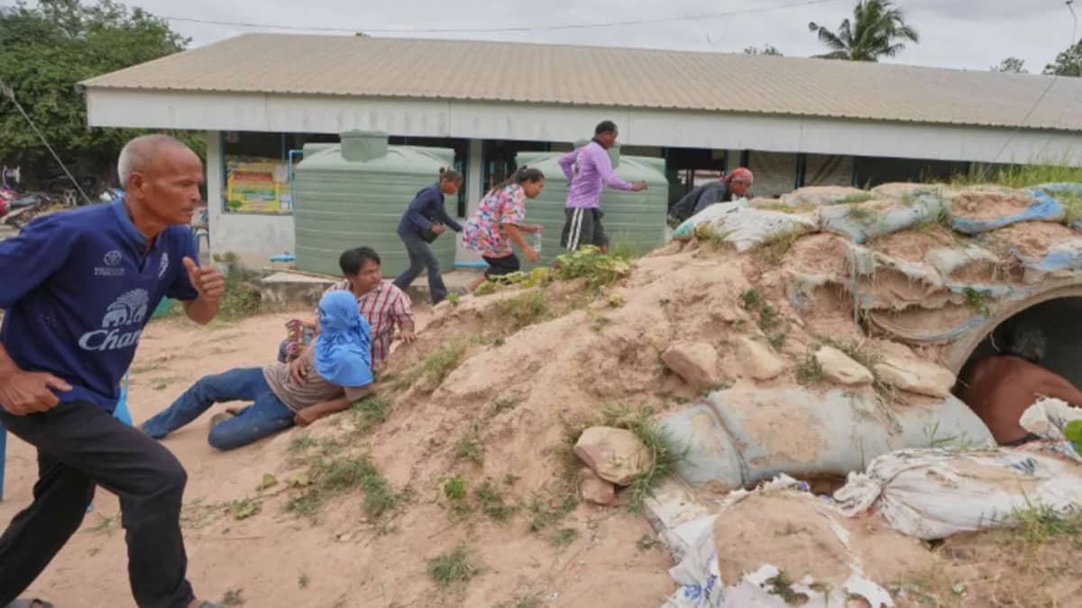 Fighting Rages on Thai-Cambodian Border Despite Trump’s Ceasefire Claim 