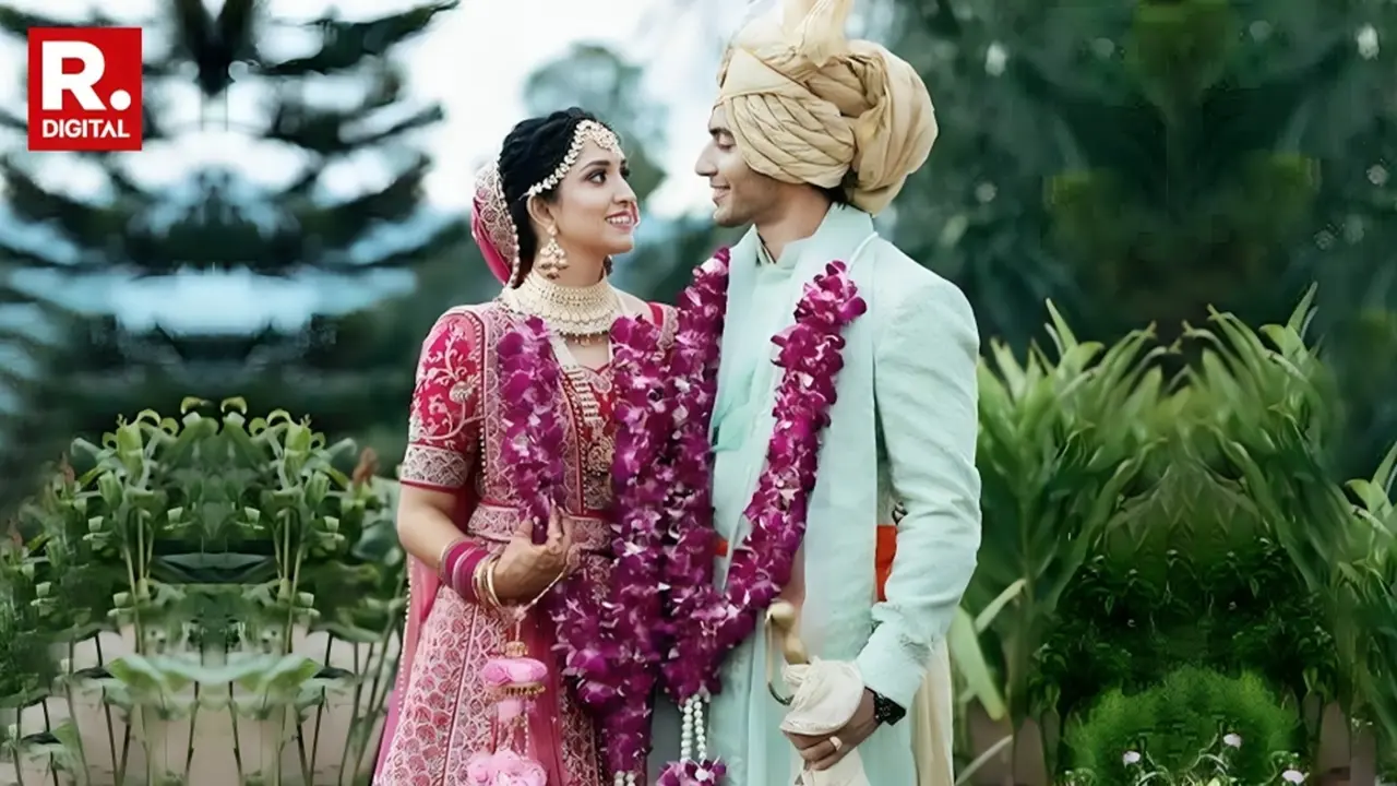 Pandya Store Actor Akshay Kharodia Ends 3 Years Of Marriage With Wife Divya Punetha: Not Easy Moment File photo of Akshay Kharodia and Divya Punetha