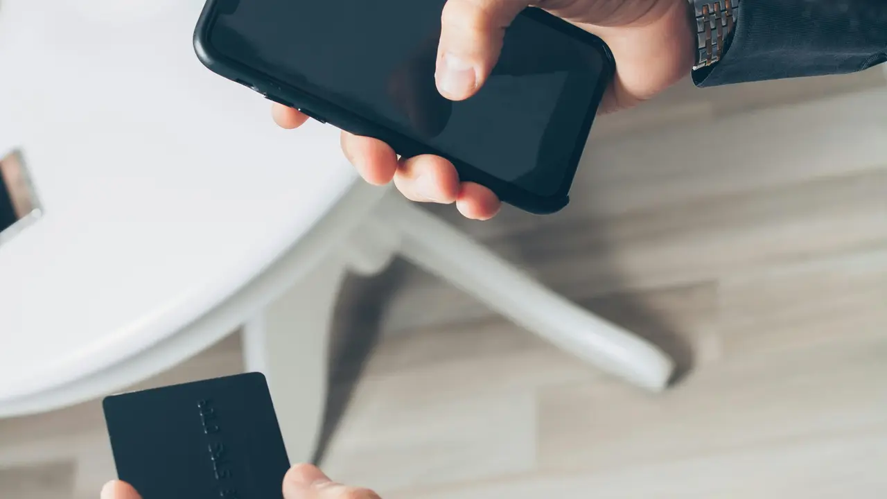 Indian Fintech Firm Cred Gets Payment Aggregator Nod from Central Bank Indian Fintech Firm Cred Gets Payment Aggregator Nod from Central Bank