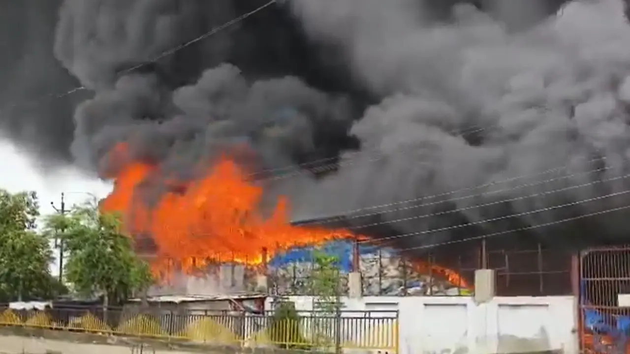 Fire At Rice Mill In Gujarat's Kheda